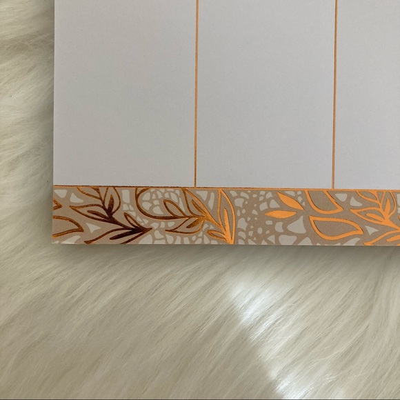 Weekly Desk Calendar - Picture 3 of 5